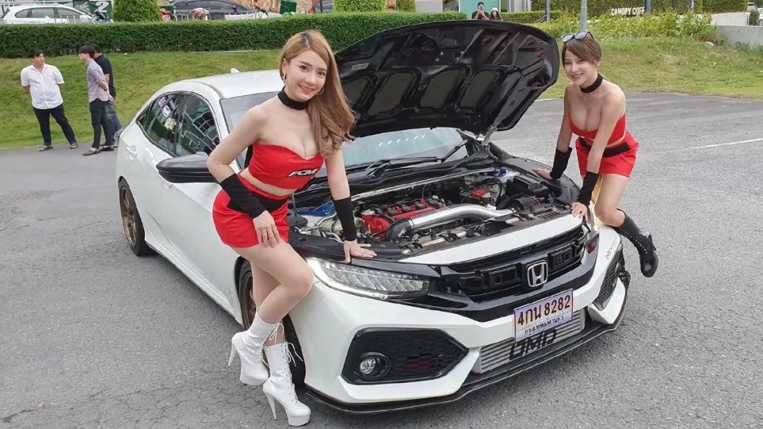 本田思域最畅销的一款,售价12万的本田思域