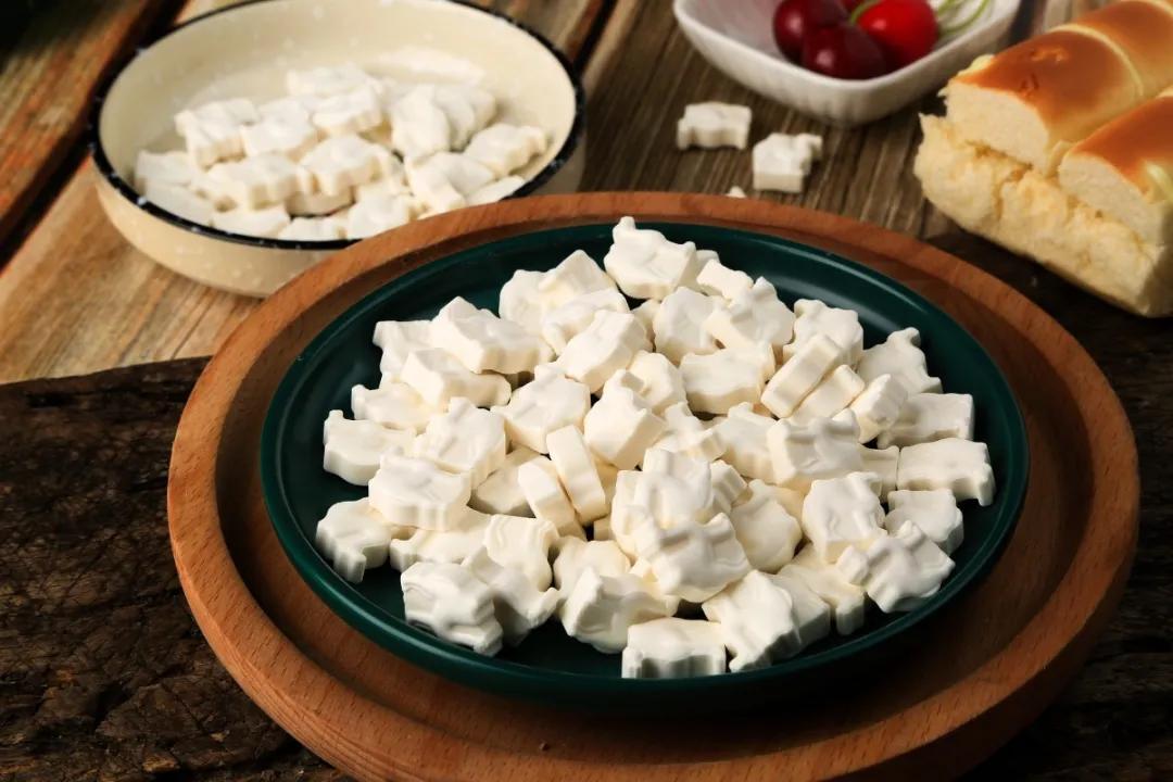 骆驼奶的营养=牛奶的N倍？骆驼奶*局骗**大揭秘！丨谣言粉碎机