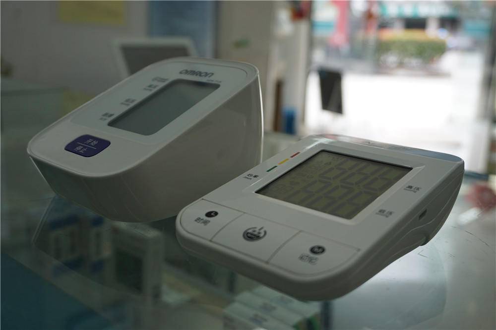 爱健康电子血压计,aicare臂式电子血压计