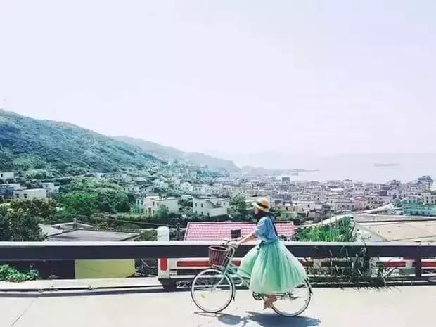 推开窗见大海的民宿榜单,推开窗能看到海的房子