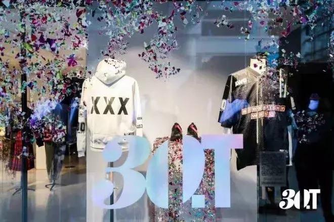 巩俐穿红色阿迪达斯照片,巩俐nikeadidas封面