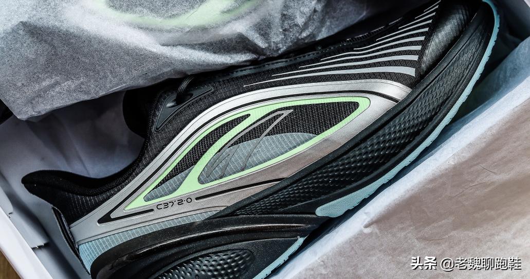 软弹的安踏球鞋,软弹舒服跑鞋阿迪