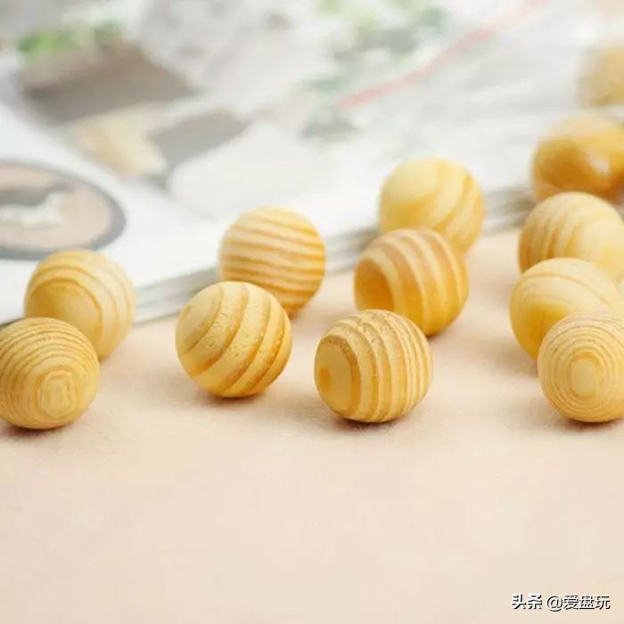 手串里有小白虫是什么虫子,手串上的虫子是哪来的