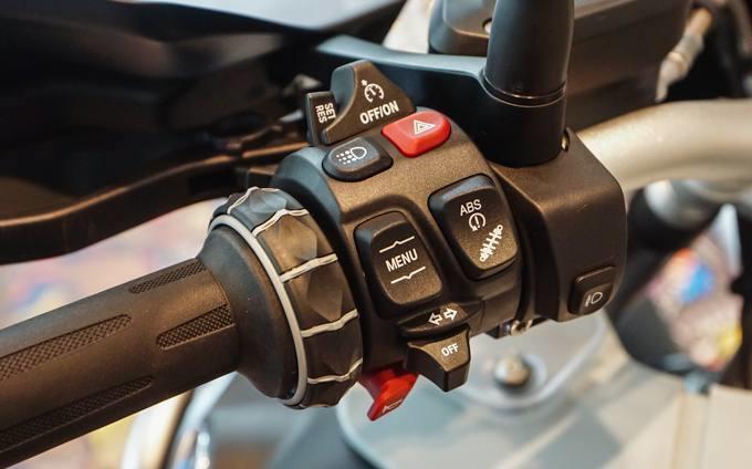 新款宝马r1250adv到手价,r1250gsadv40周年纪念版