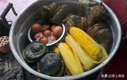 广西桂林阳朔西街小吃天下第一饼,阳朔西街有名小吃