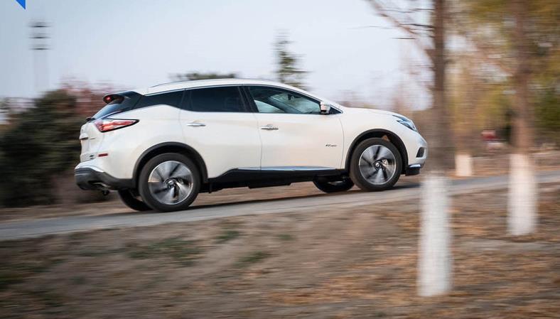 开日产楼兰的人什么档次,开楼兰的真实感受