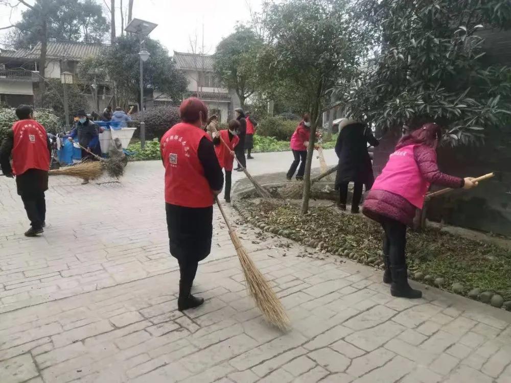 文明郫都丨守护生态颜值，郫都志愿者在行动！