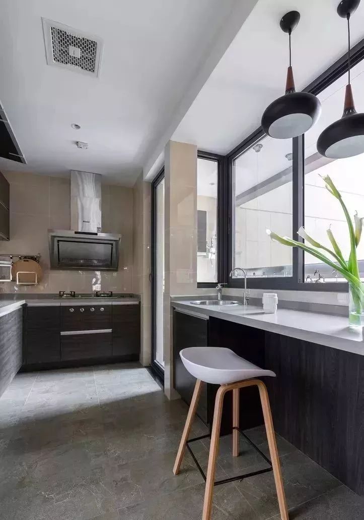 厨房台面用什么材质好清除油污,厨房台面下龙骨用什么材质的好