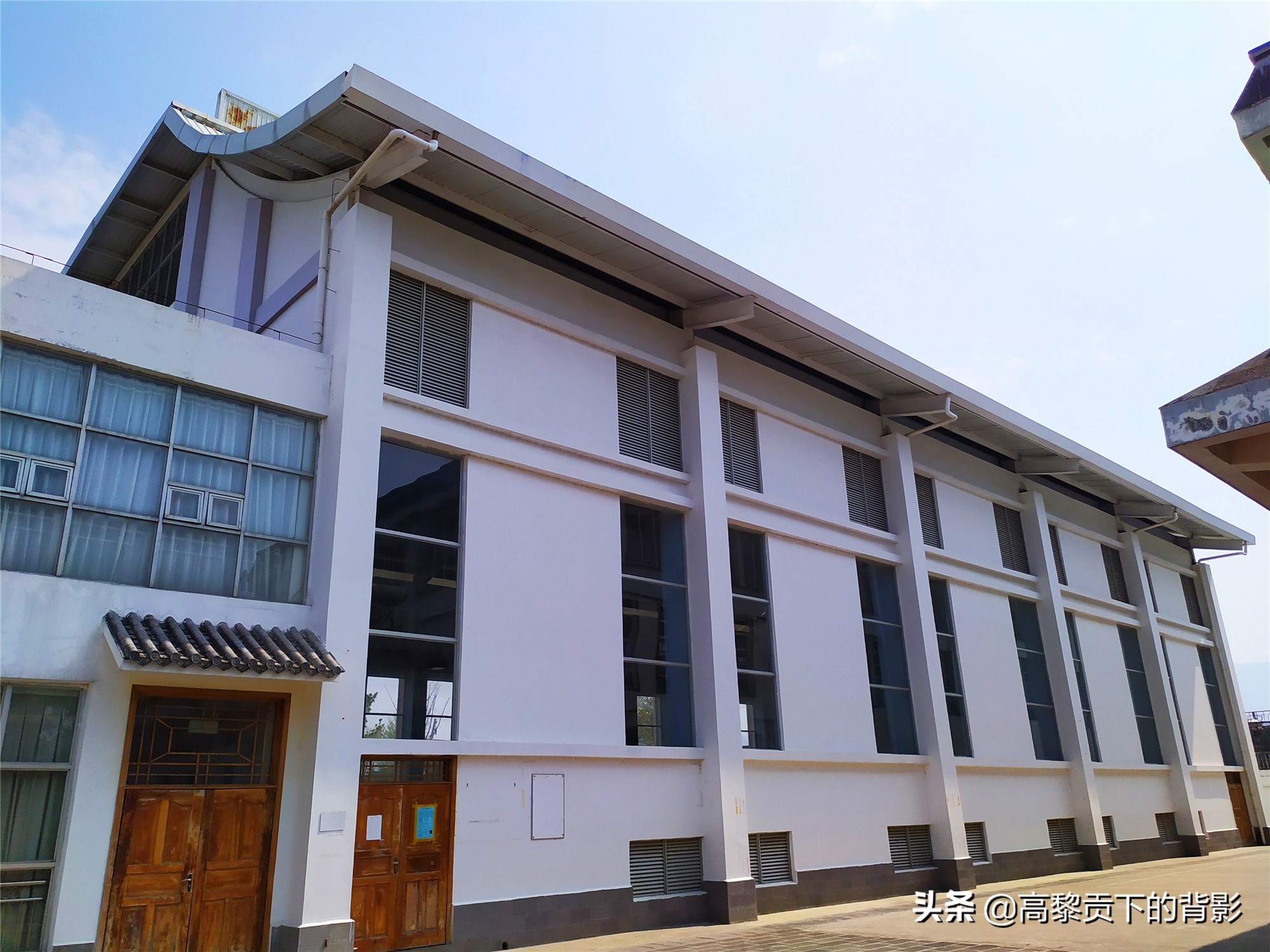 云南腾冲偶遇篮球赛顺便看看腾冲的体育设施如何？