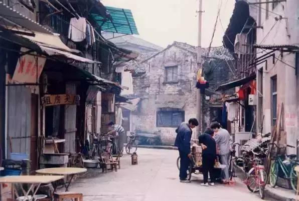 天一广场附近的老街,天一广场20年前