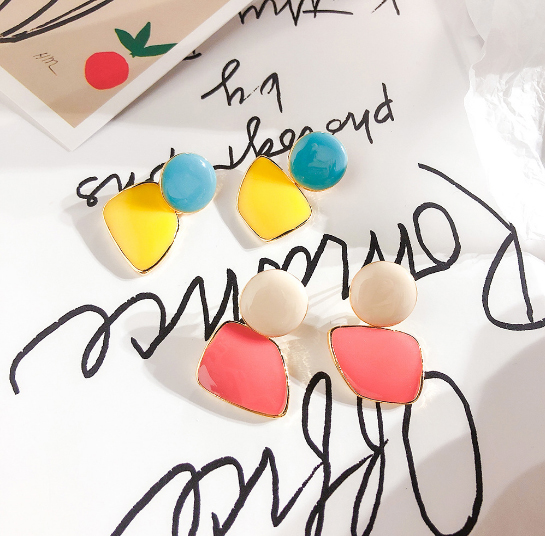 冬季单品耳环怎么搭配,春夏百搭精致耳环