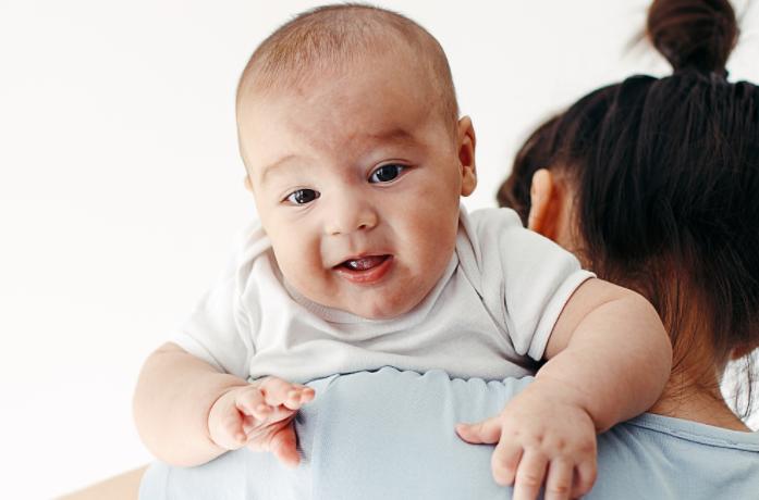 产后妈妈断奶后，是否需要排残乳？宝妈掌握科学回乳方法是关键