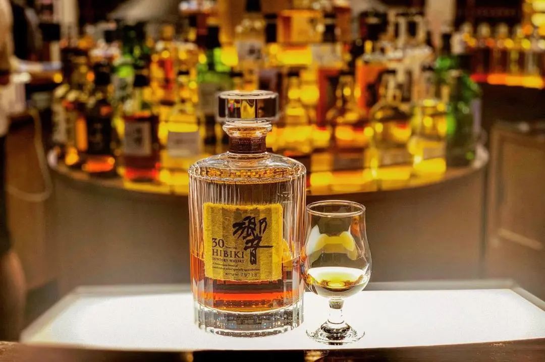 芝华士威士忌跟三得利威士忌,三得利调和型威士忌