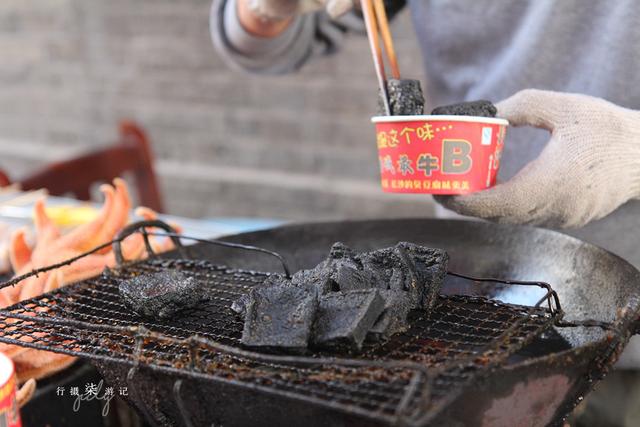 终于要改造了？青岛劈柴院半数商家关张，本地人嫌弃多年