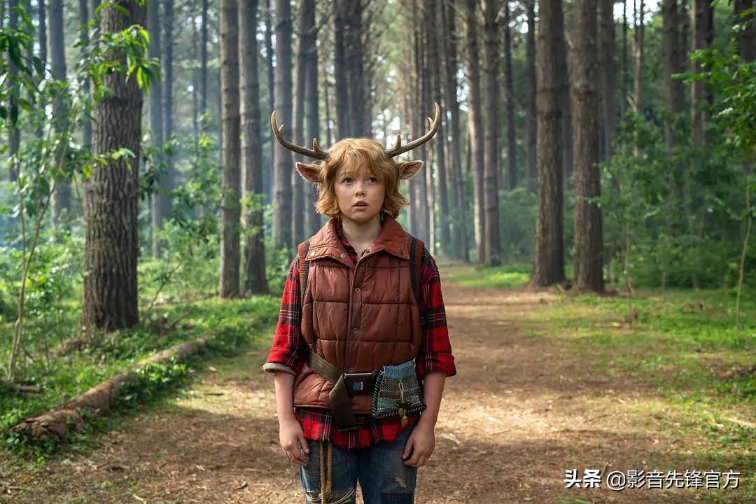 触及各种禁忌点的邪典之作被改编成了电影，一开播就大获好评