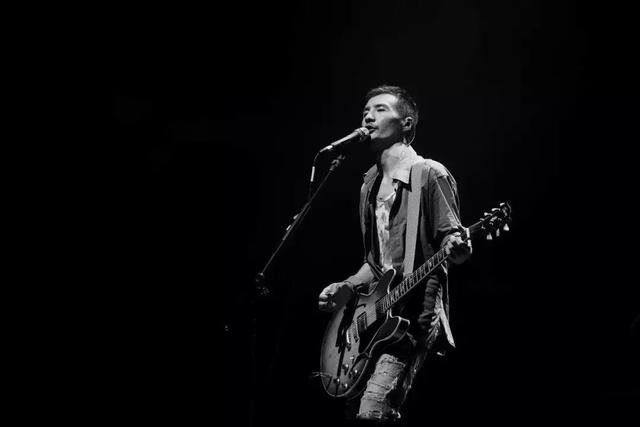 朴树生活有时候就像炼狱一样,朴树说自己经历了一个复杂的人生