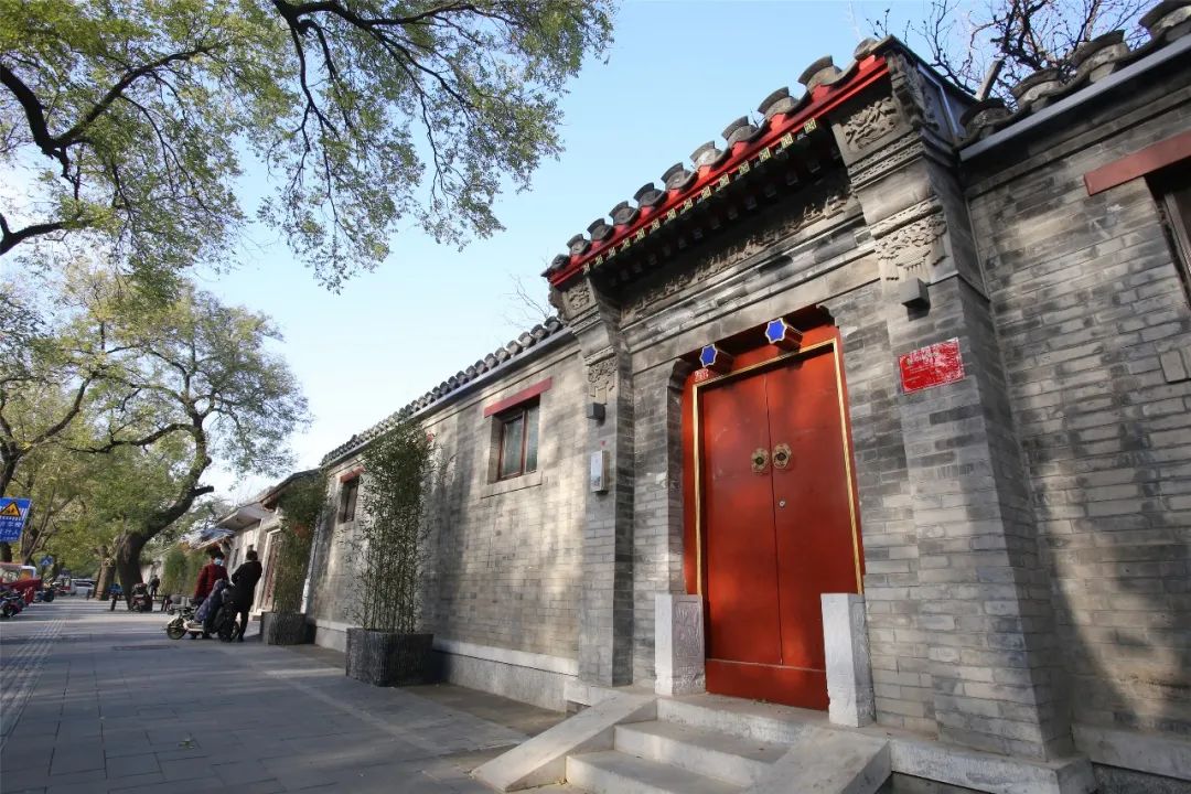 推动老城区旧貌换新颜,推进新老城区品质功能提升