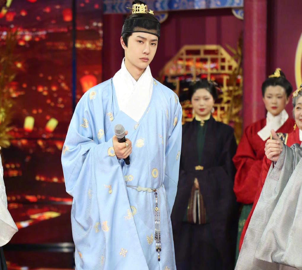 天天向上王一博的汉服,天天向上王一博穿的唐装