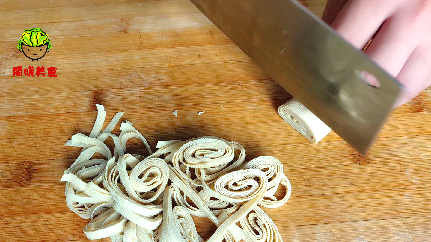 在家教你如何做麻辣烫,想吃麻辣烫但是不能吃辣怎么做