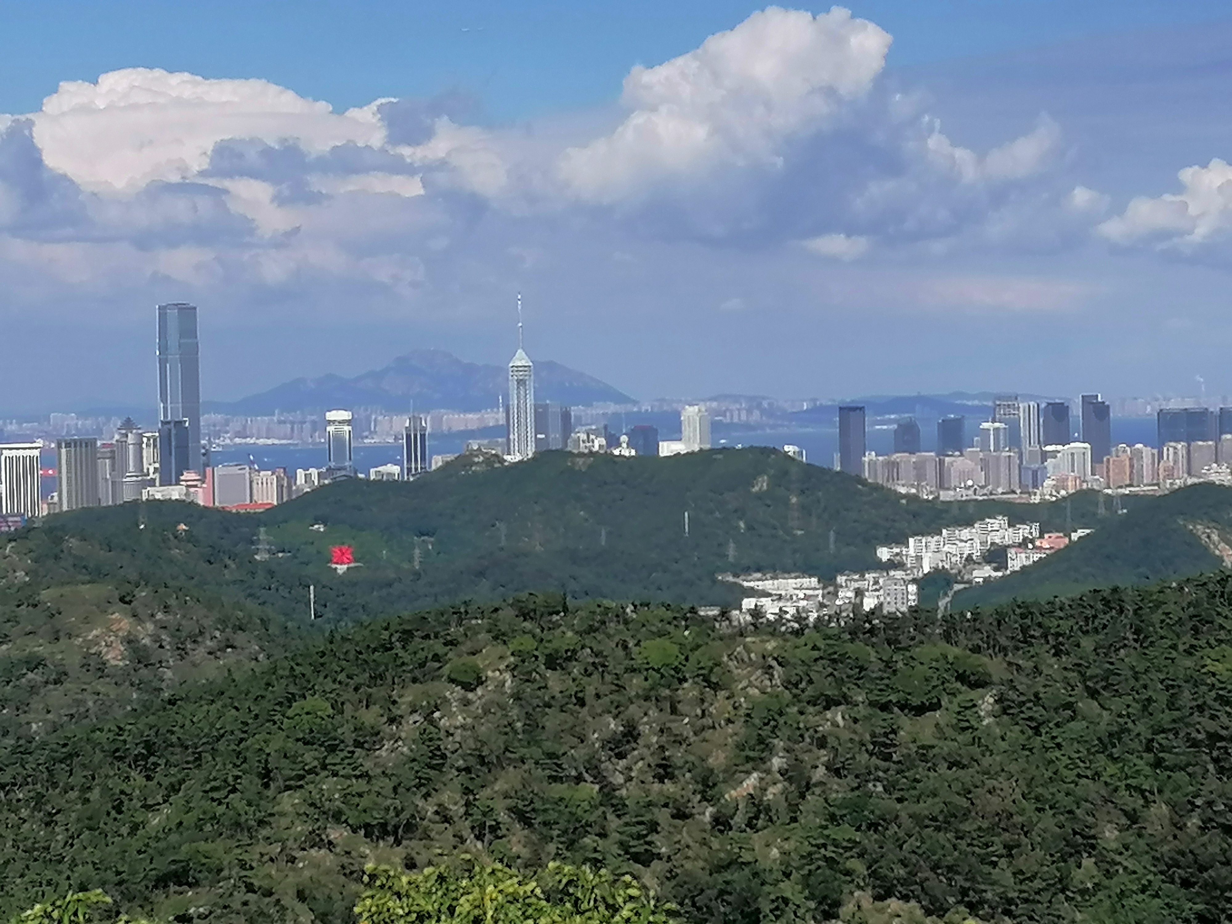 足球-同一个老板，为什么大连万达行，而大连人不行