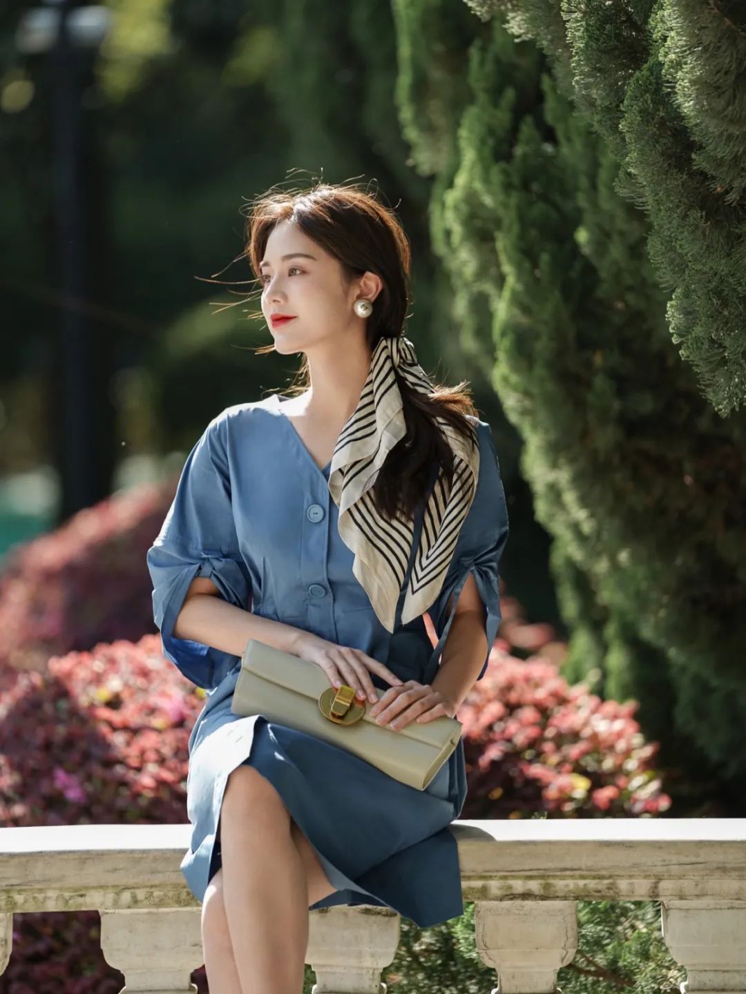 编发这样扎超美腻而且很显年轻哦,随意扎出时尚又好看的编发