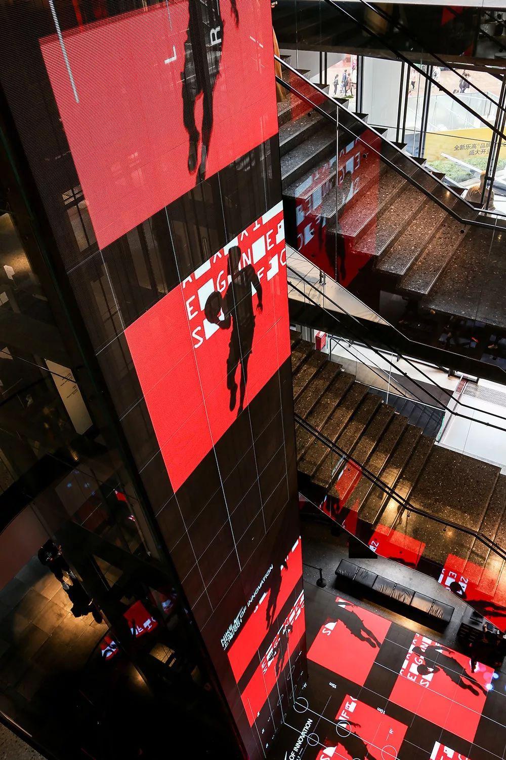 nike上海001抽鞋,魔都打卡新天地