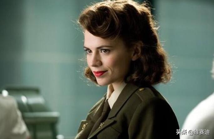 艾米莉:因口吃跟演戏结缘,屡次错过漫威角色,却依然扛起一片天