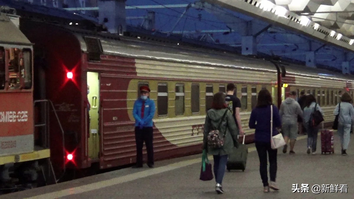 俄罗斯圣彼得堡火车卧铺,莫斯科到圣彼得堡的卧铺车厢怎样