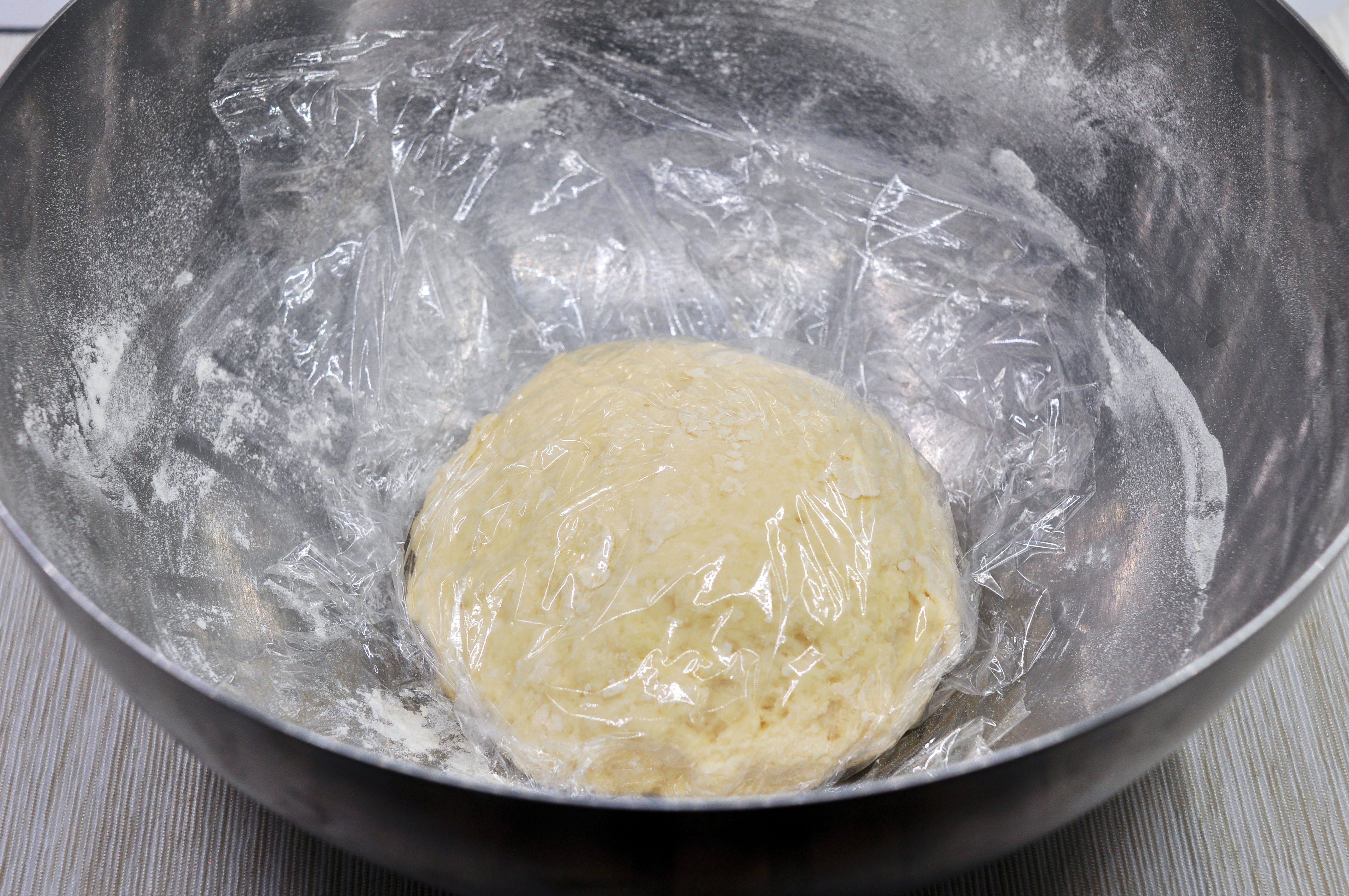 只需两步教你炸出酥脆好吃的油条,在家做一个油炸酥脆的油条