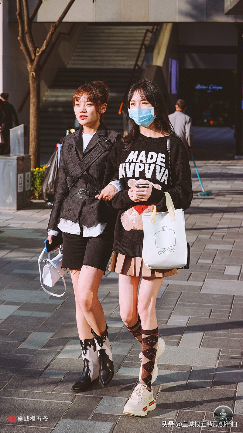 街拍：让自己变得更加的时髦，你可以提升自己的魅力指数