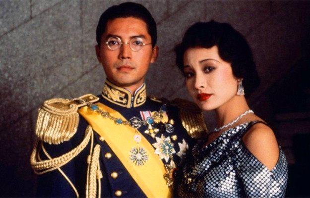 他是“亚洲第一*男美**”，却无父无母无妻儿，68岁与狗相伴认树为亲