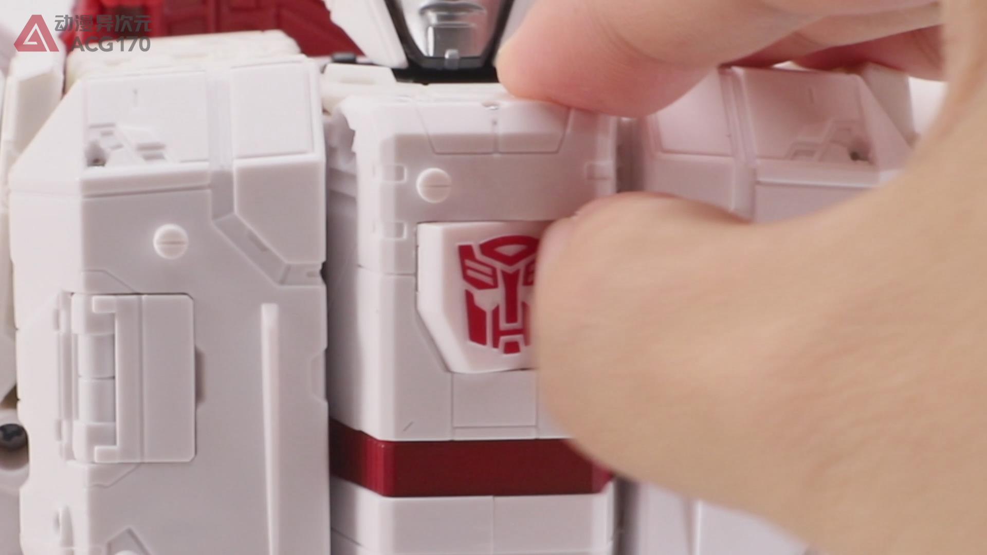 金刚汽车人天火擎天柱,汽车人头领战士变形金刚