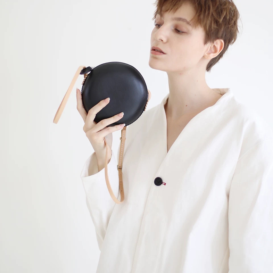 和小ck差不多的牌子的包,小众轻奢包品牌小ck