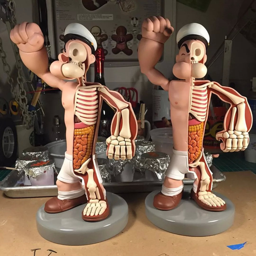 他肢解卡通人物,不但没毁童年,还倍受追捧