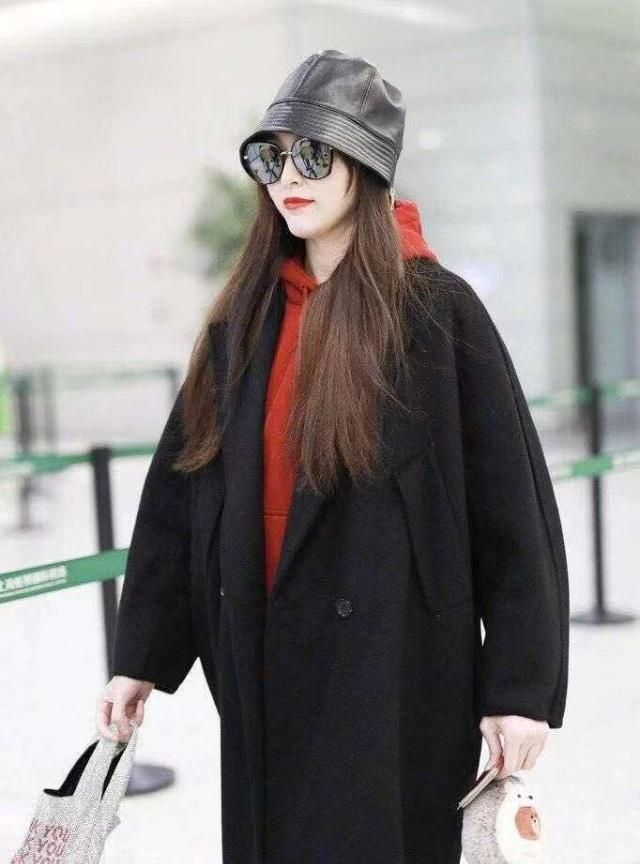 唐嫣近一年背过的包包,唐嫣有多少包包