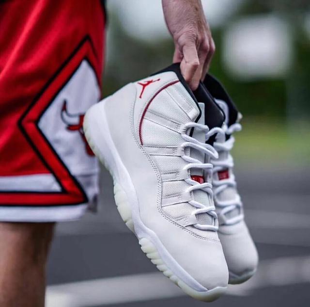 情怀aj,乔丹脚上穿的是哪个版本的aj11