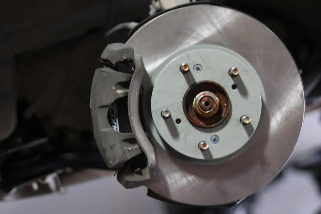 怪兽翻新车,怪兽修车翻新艾力绅