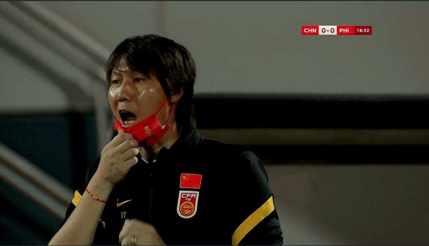 李铁指挥比赛声音,武磊李铁最新视频