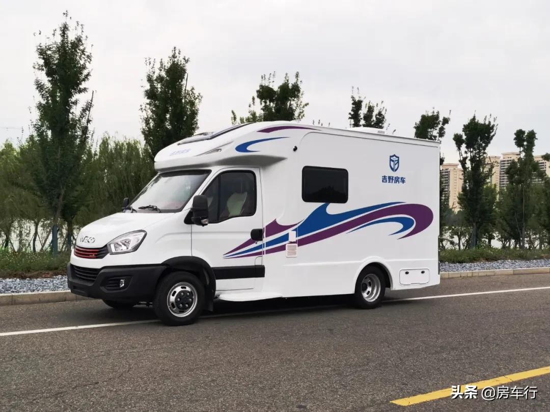 轻卡房车c型房车b型房车,房车推荐80万豪华房车c型