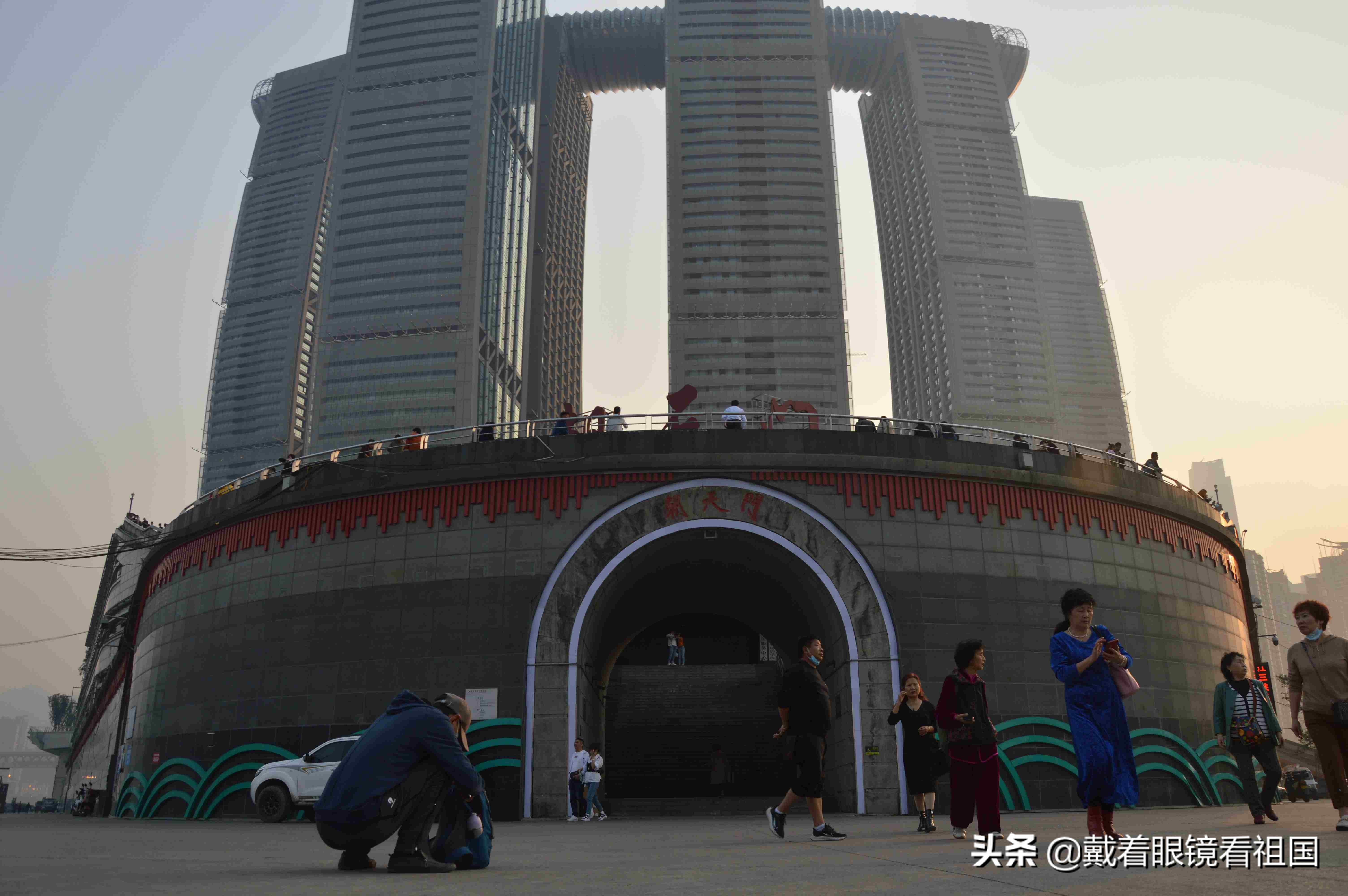 朝天门的历史文化,朝天门地理位置和意义