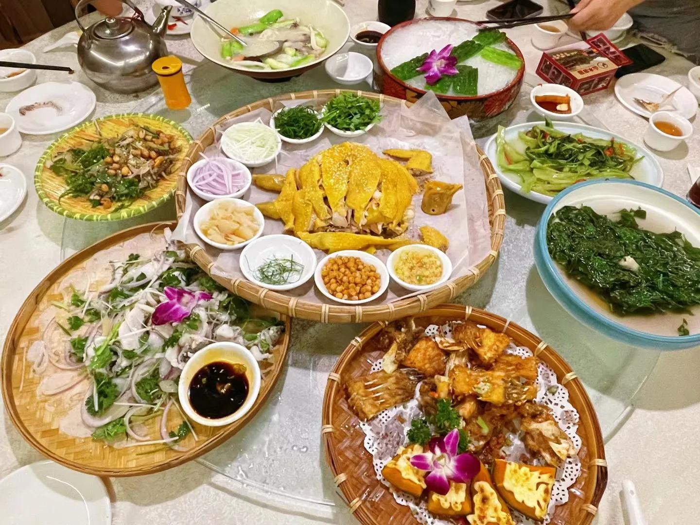 新会的小伙伴，怪兽我去打卡了网红推介的山水田园农庄了