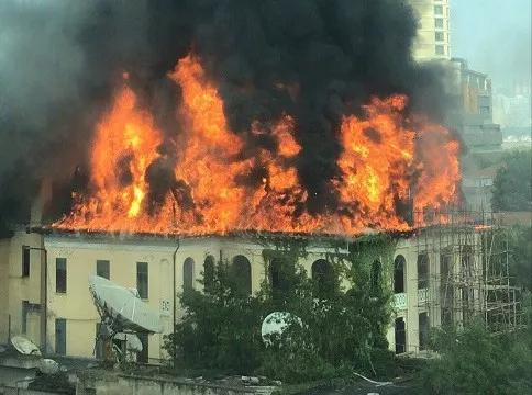 严肃追责▏企业厂房发生火灾，不只是经济损失！