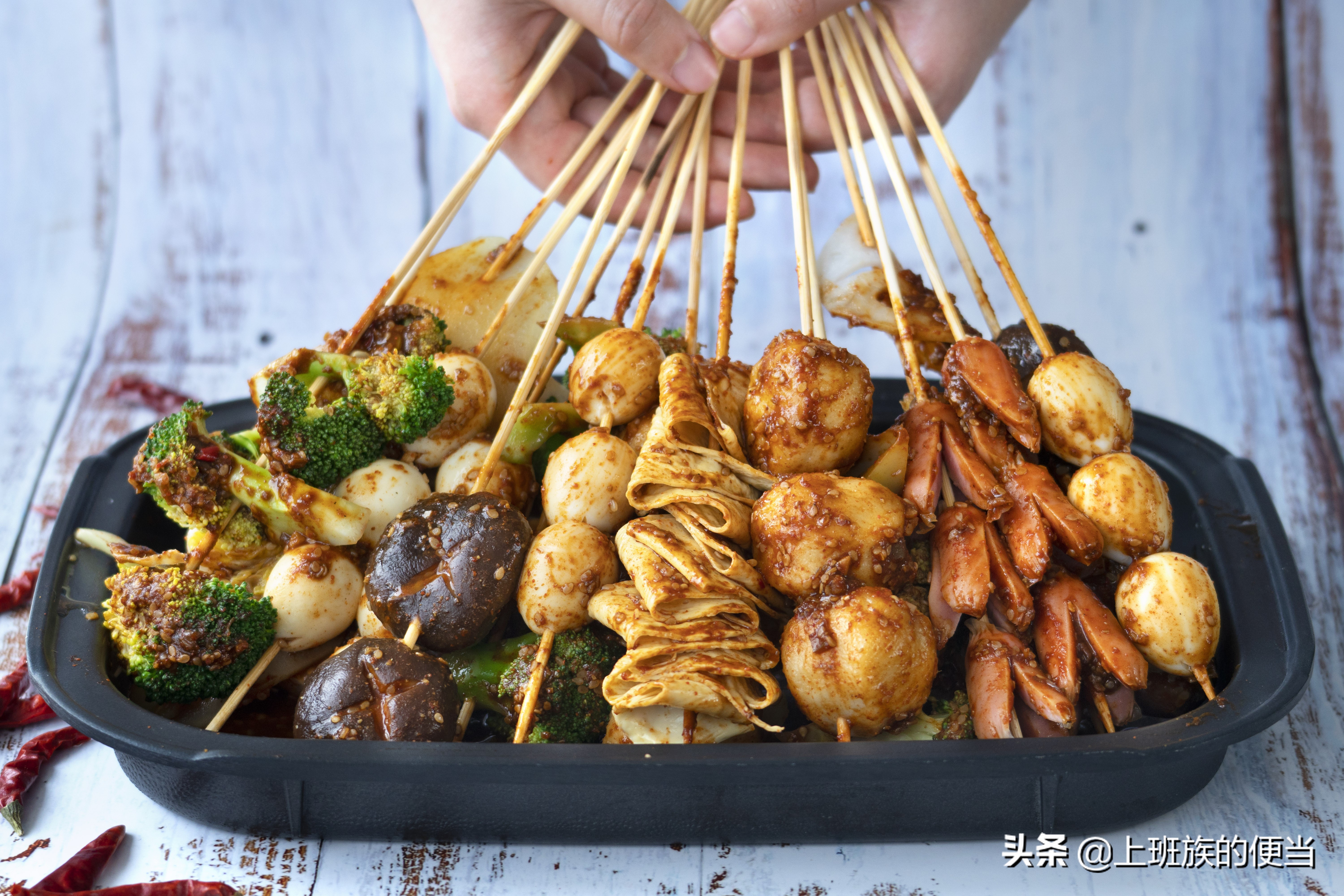 酥脆麻辣串串,麻辣串串的秘制酱料