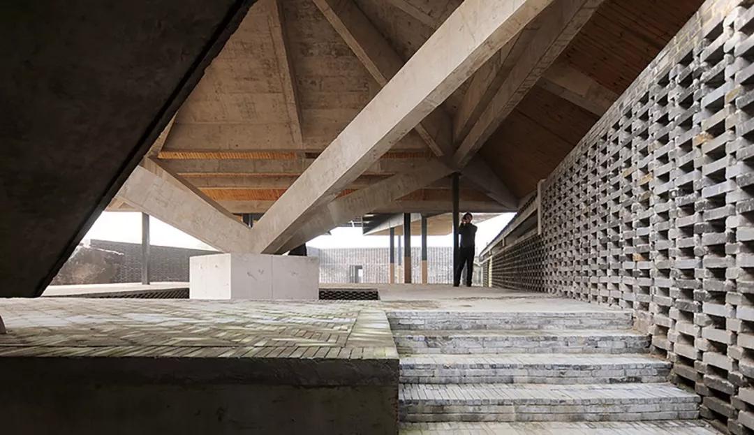 坡地怎样设计园林房,极简风格小区园林设计