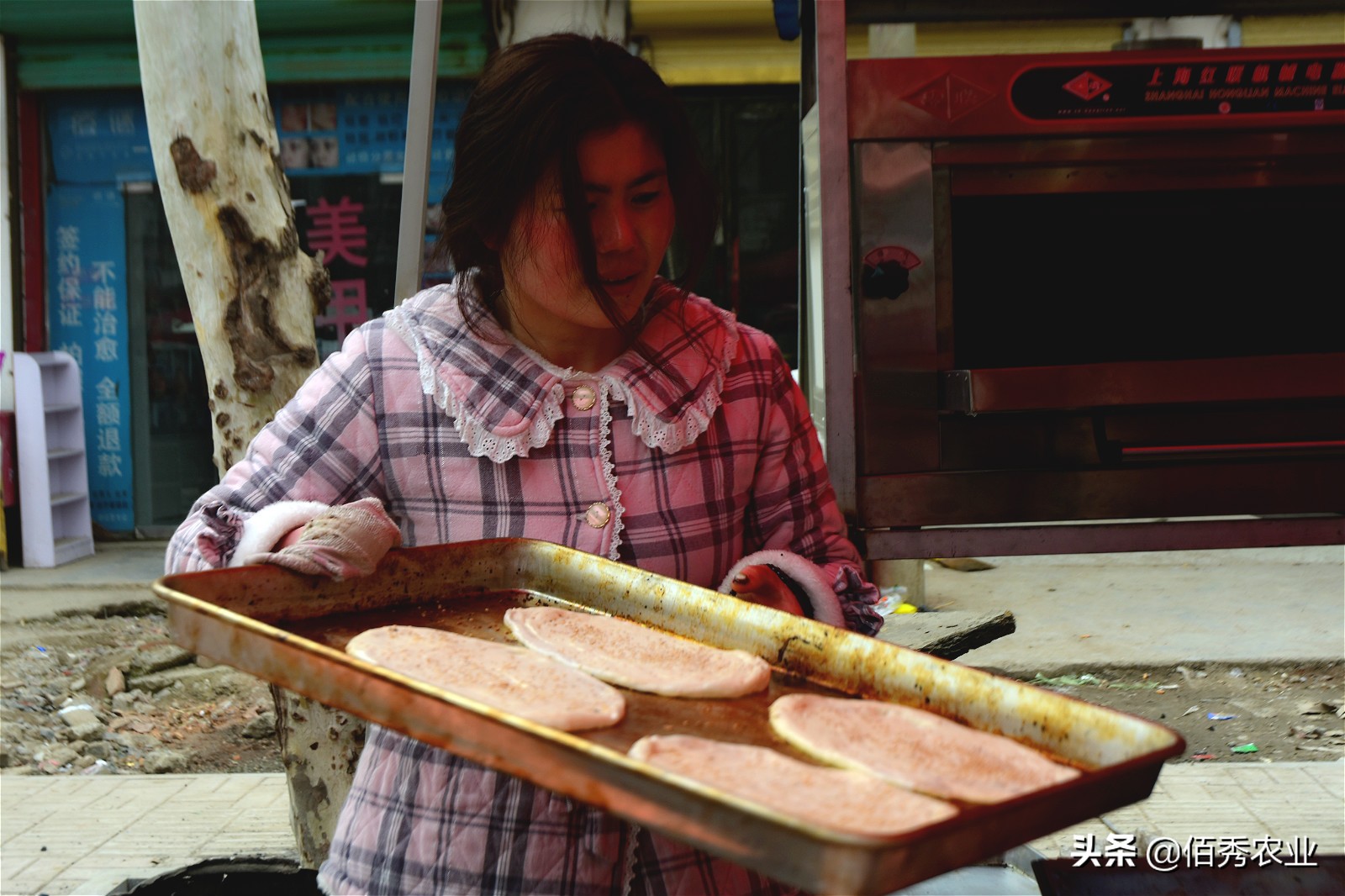 农村小生意人的生财之道，表面被人说“傻”，背地里赚大钱