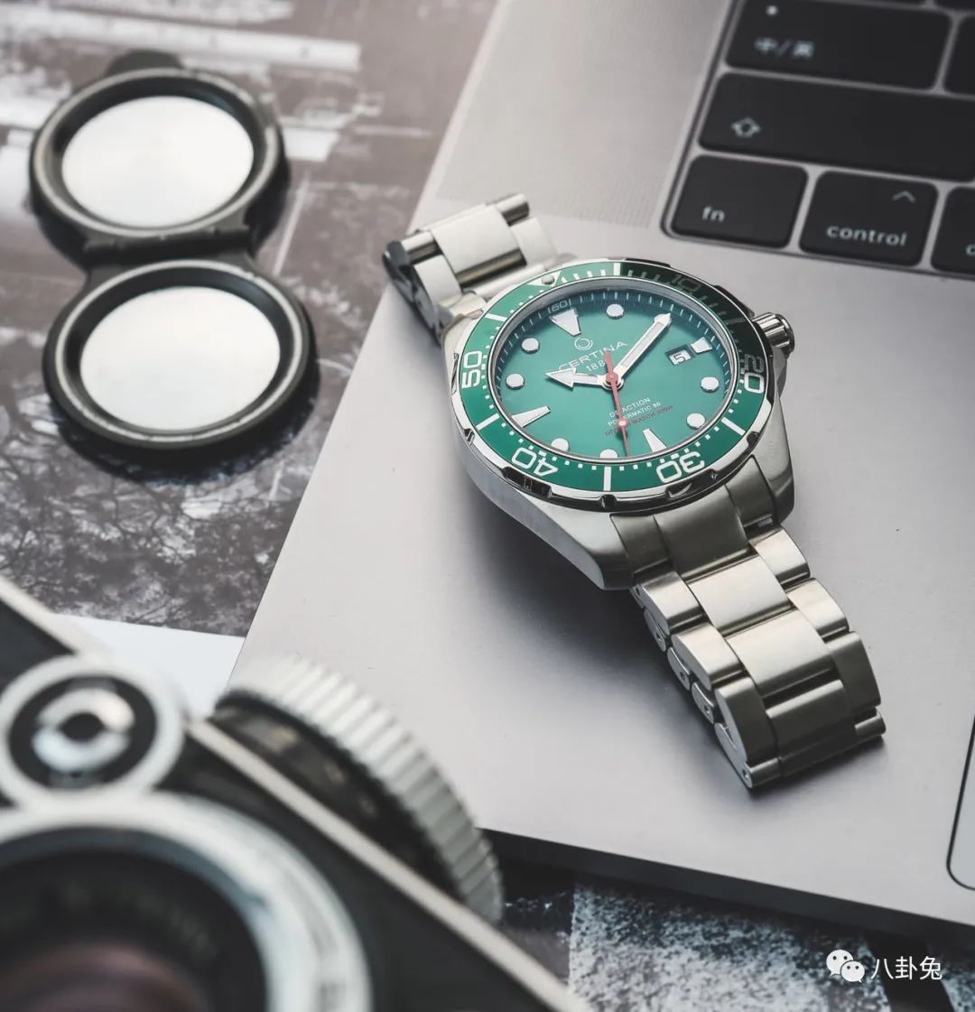 劳力士和宝珀五十噚买哪个好,买劳力士游艇还是买五十噚