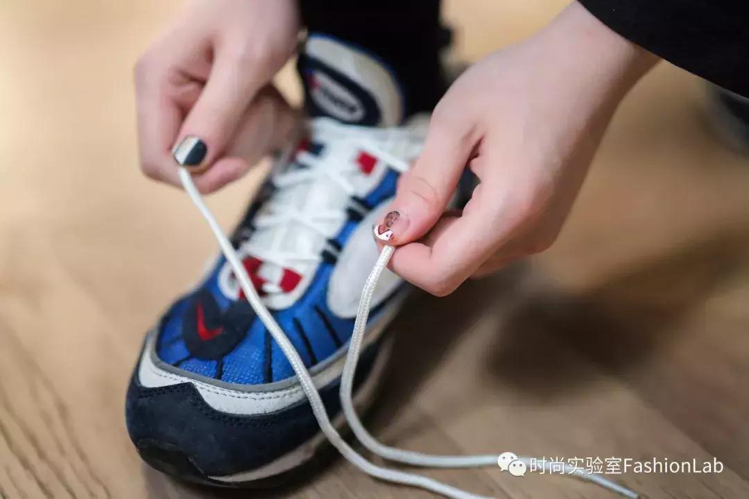 我应该给这些被骗来做美甲的男生道个歉