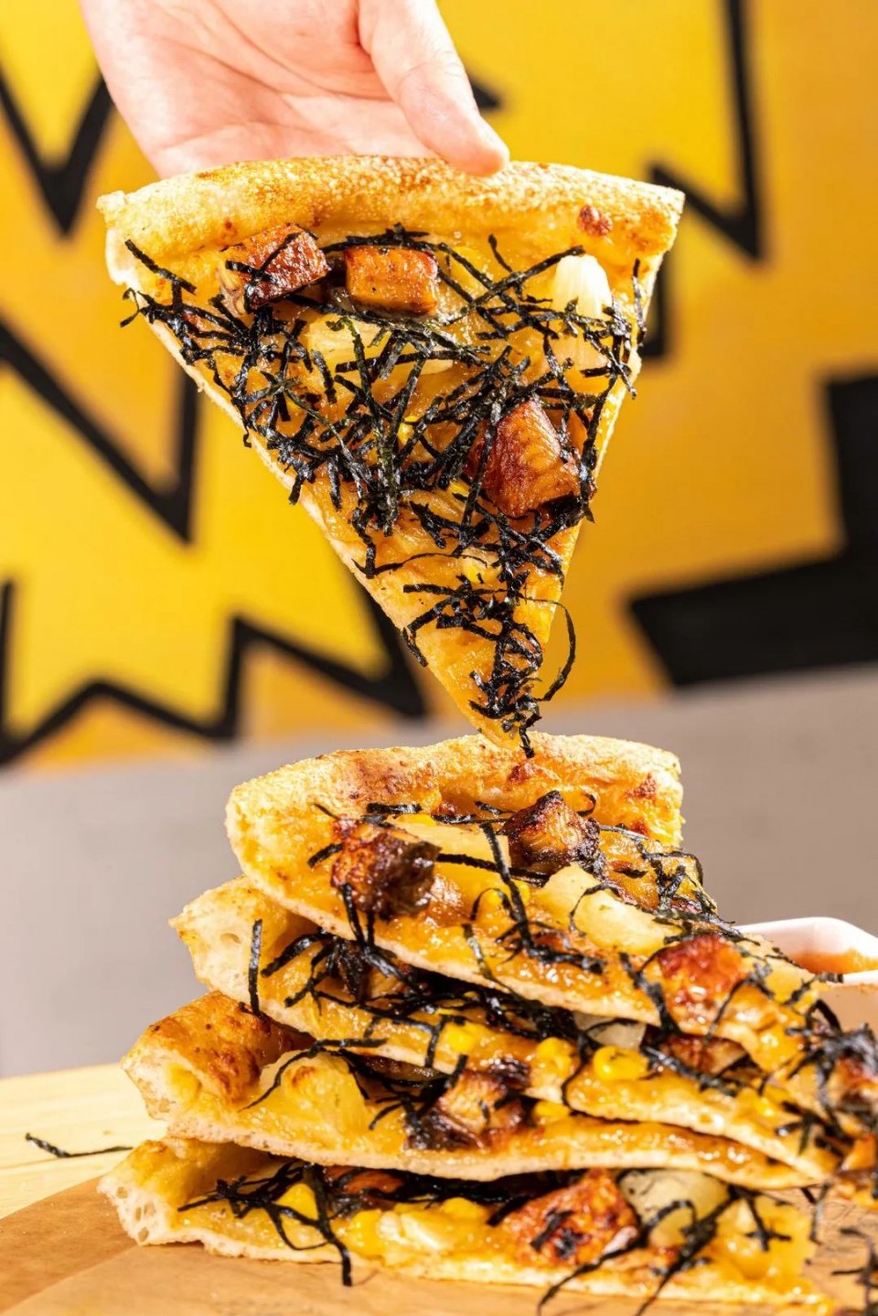 乐凯撒榴莲比萨买一送一只卖两周,乐凯撒爆浆榴莲披萨