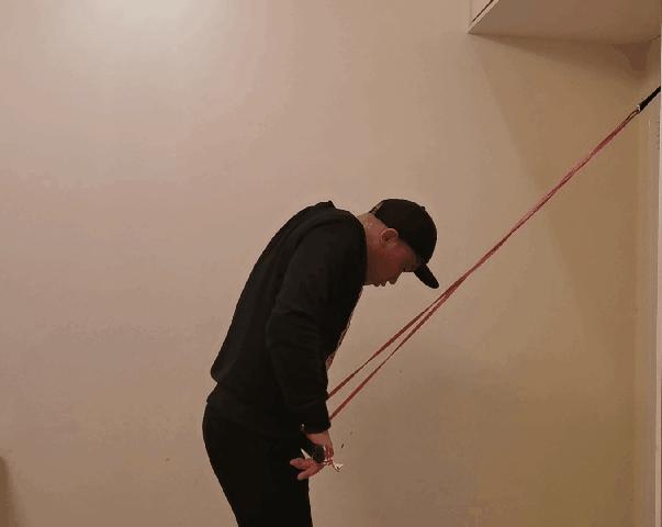 背阔肌和大臂肌的训练,弹力绳直臂下拉背阔肌