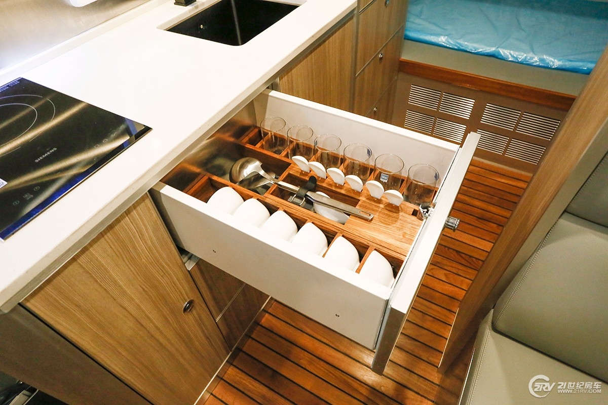 诺马迪森房车100万以内,1300万诺马迪森越野房车旅游